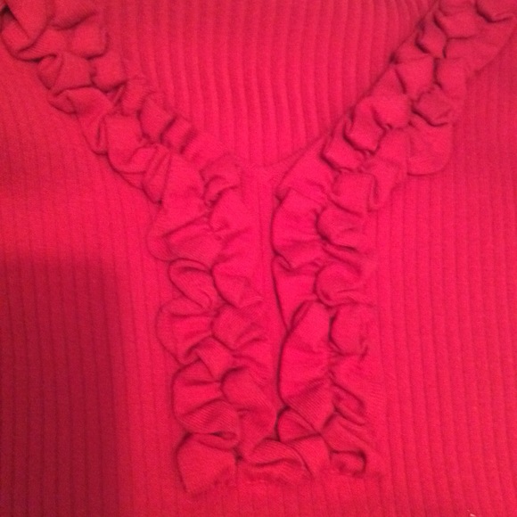 August Silk beautiful dark red fitted sweater - Picture 3 of 5